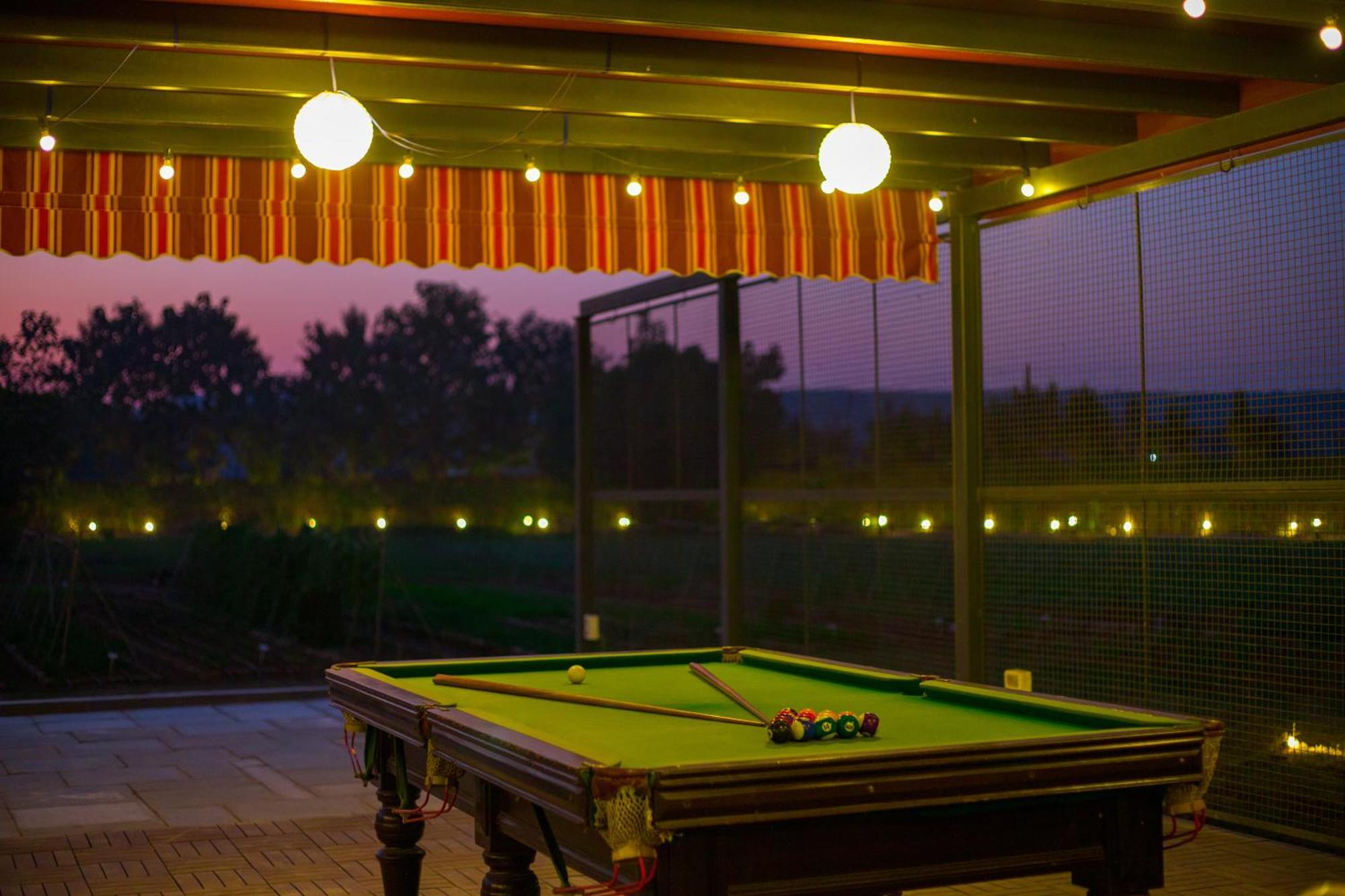Elivaas Hidden Oasis 4Bhk With Pool, Mud House & Container House Vila Dhauj Exterior foto