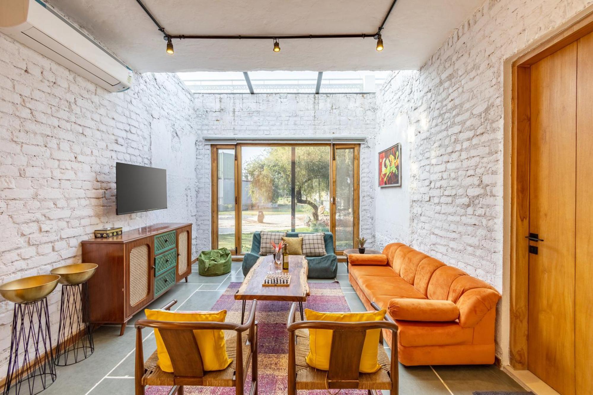 Elivaas Hidden Oasis 4Bhk With Pool, Mud House & Container House Vila Dhauj Exterior foto