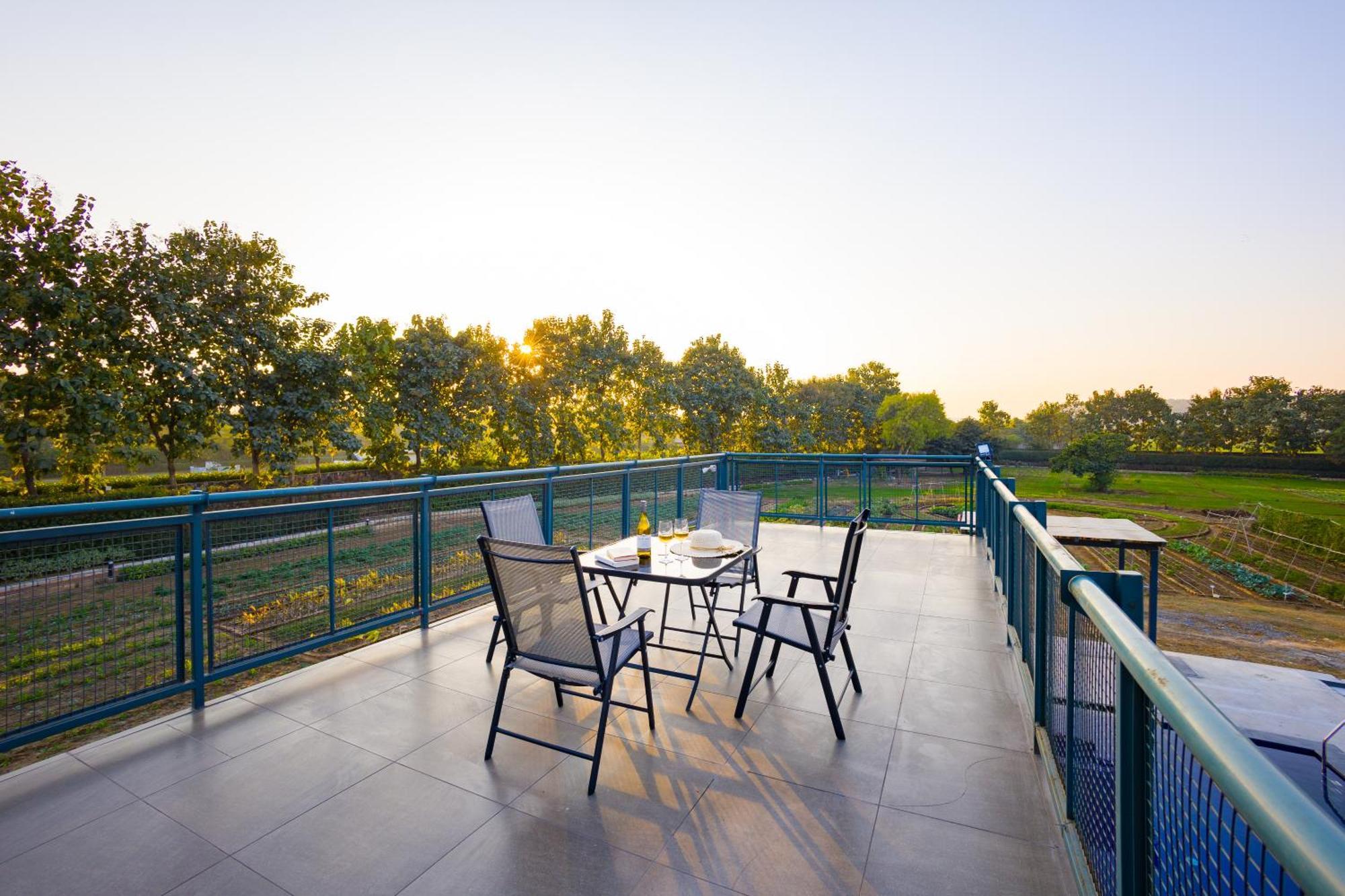 Elivaas Hidden Oasis 4Bhk With Pool, Mud House & Container House Vila Dhauj Exterior foto