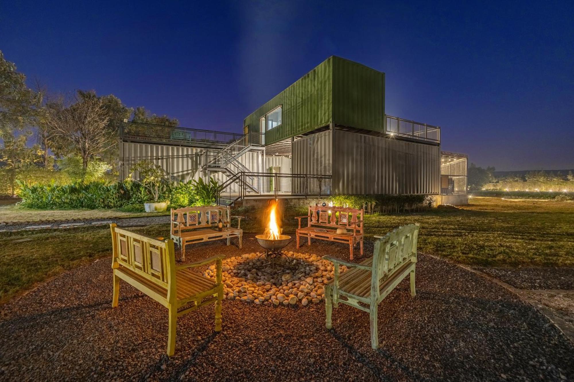 Elivaas Hidden Oasis 4Bhk With Pool, Mud House & Container House Vila Dhauj Exterior foto