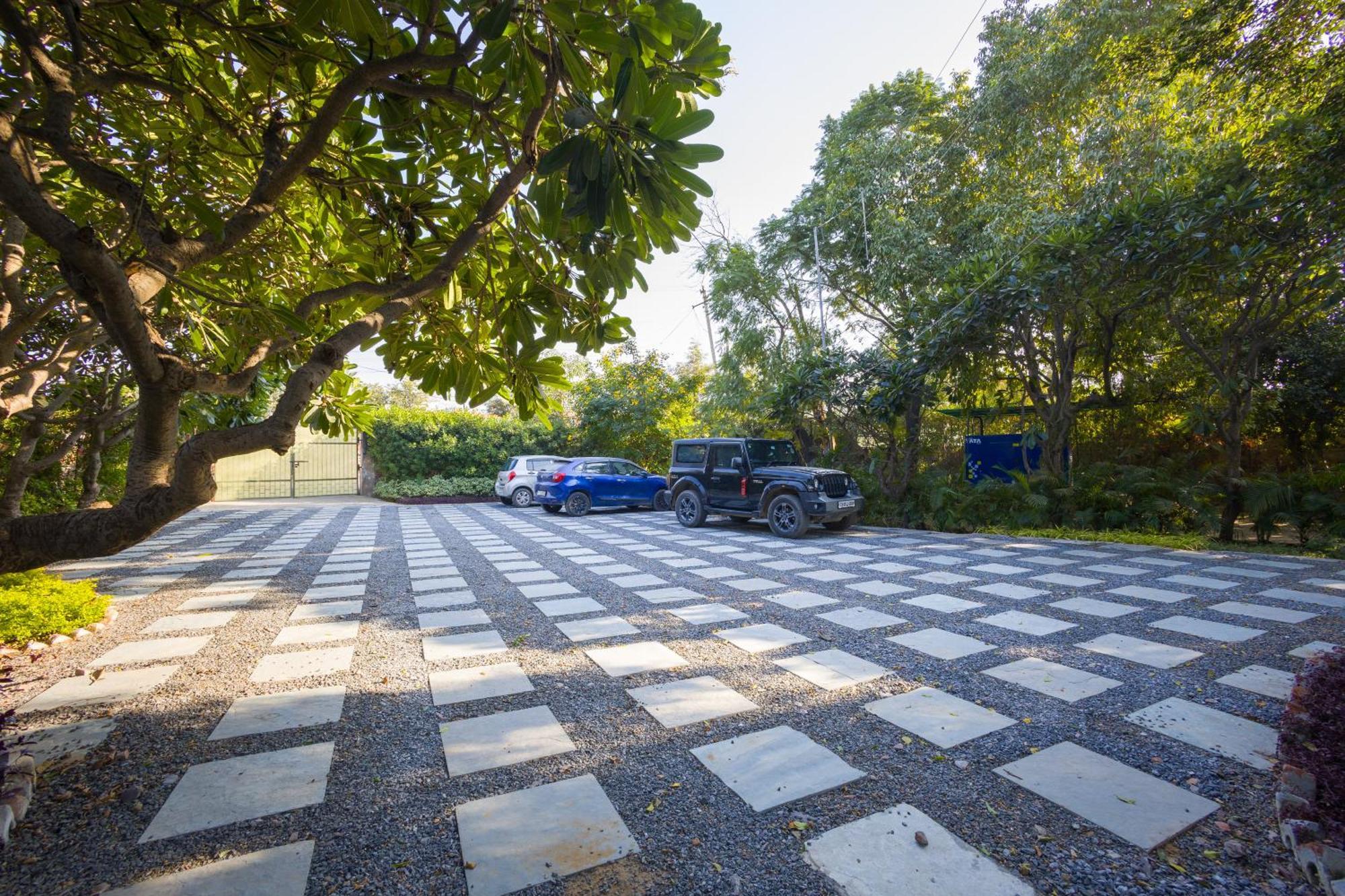 Elivaas Hidden Oasis 4Bhk With Pool, Mud House & Container House Vila Dhauj Exterior foto